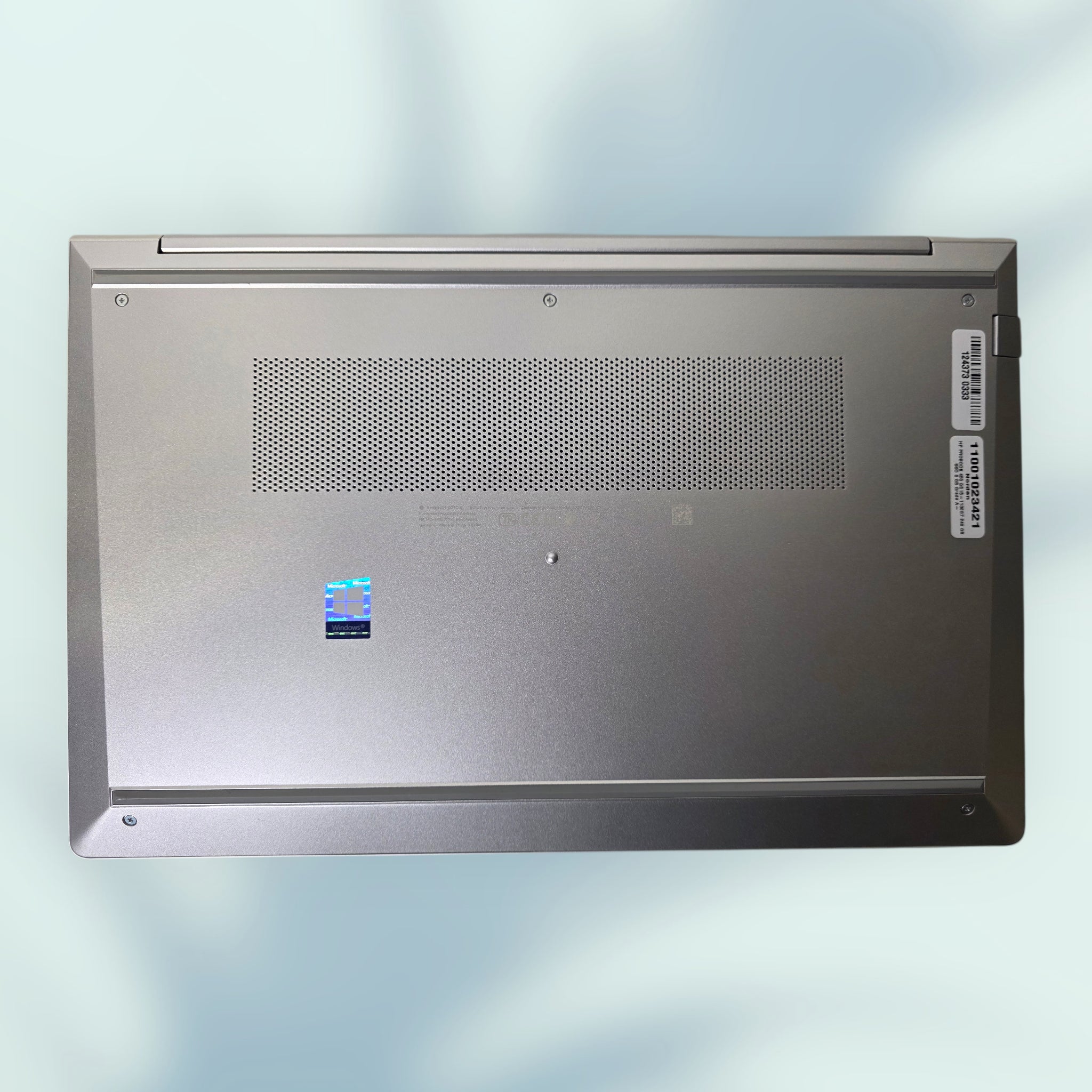 HP ProBook 450 G8 (15,6") – i5-1135G7, 8GB, 256GB SSD – Siisti yrityskannettava