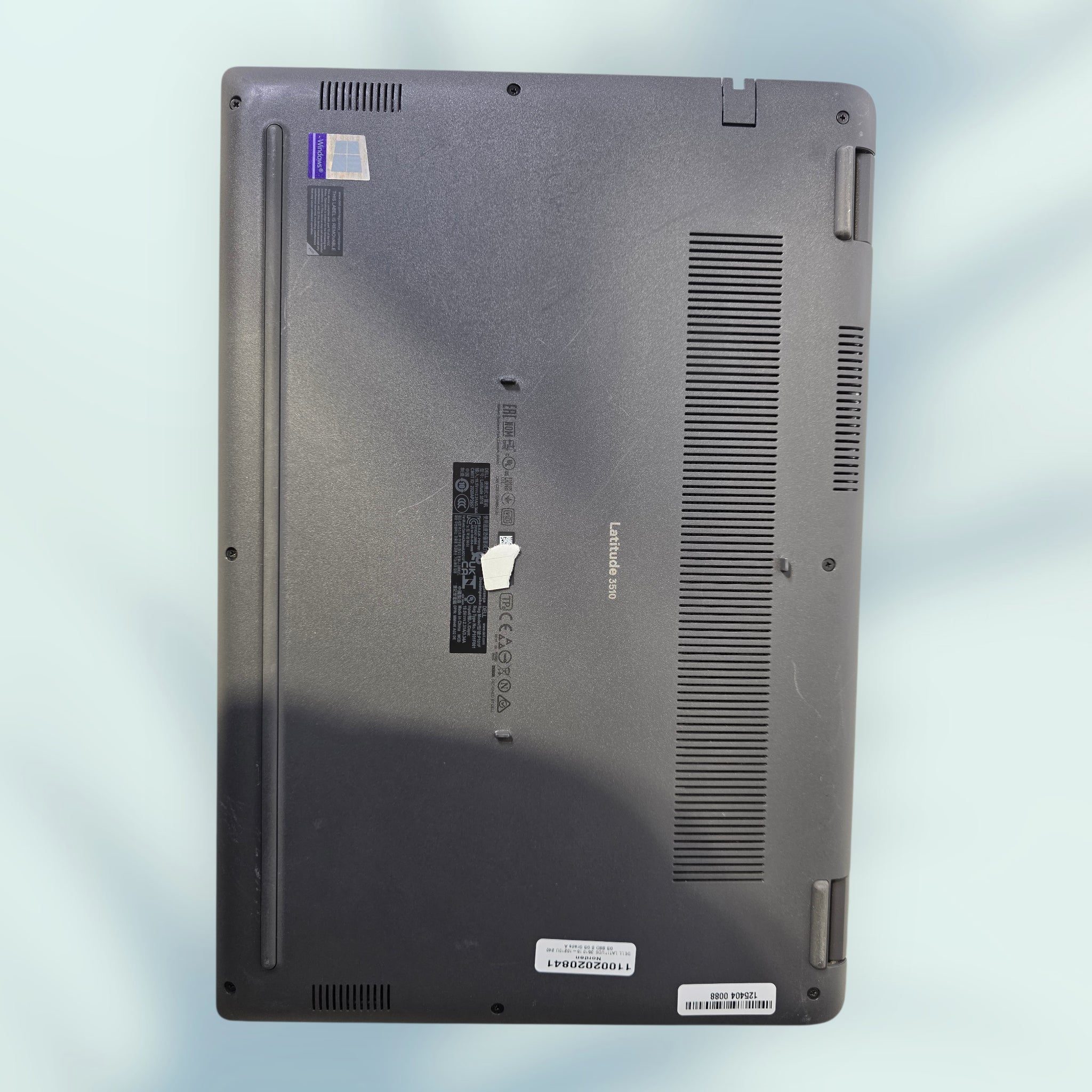 Dell Latitude 3510 (15,6") – i5-10210U, 8GB, 240GB SSD – Kestävä työkone