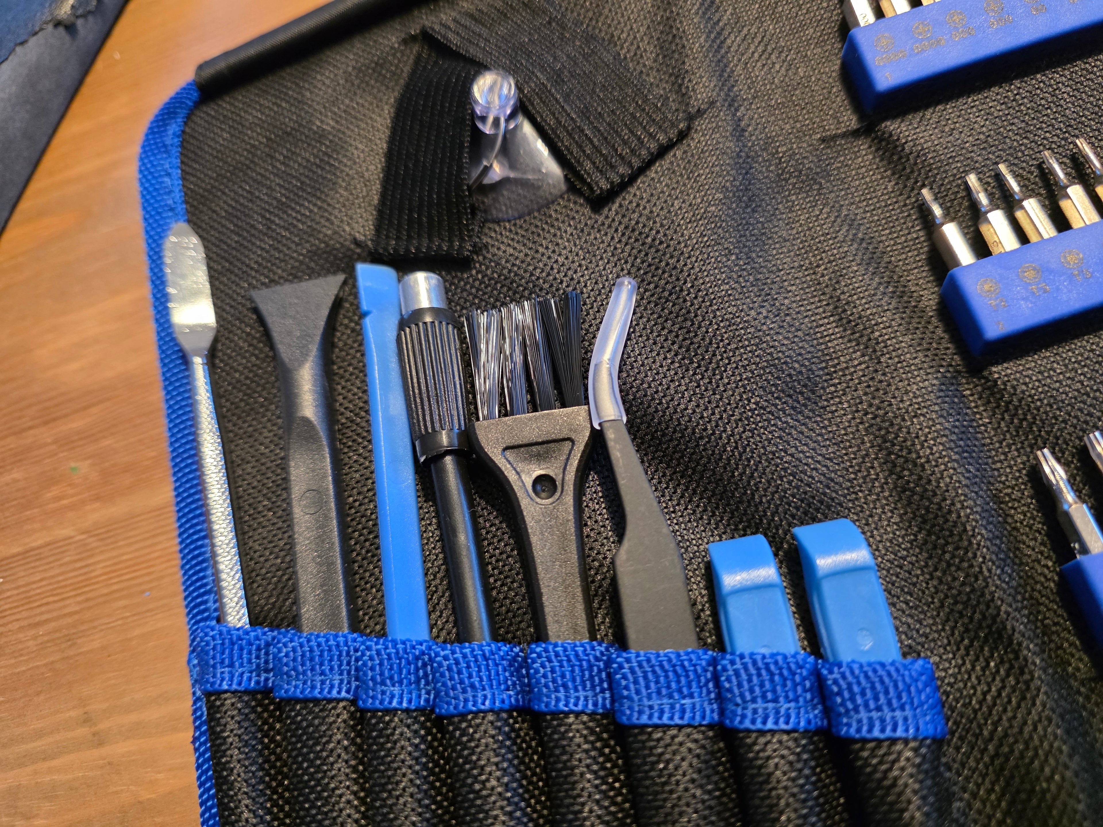 Rohju Ultimate 142-osainen PC- ja Elektroniikkahuoltosarja